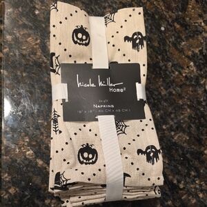 Nicole Miller Set of 8 Halloween Napkins NEW Bats Ghosts Pumpkins